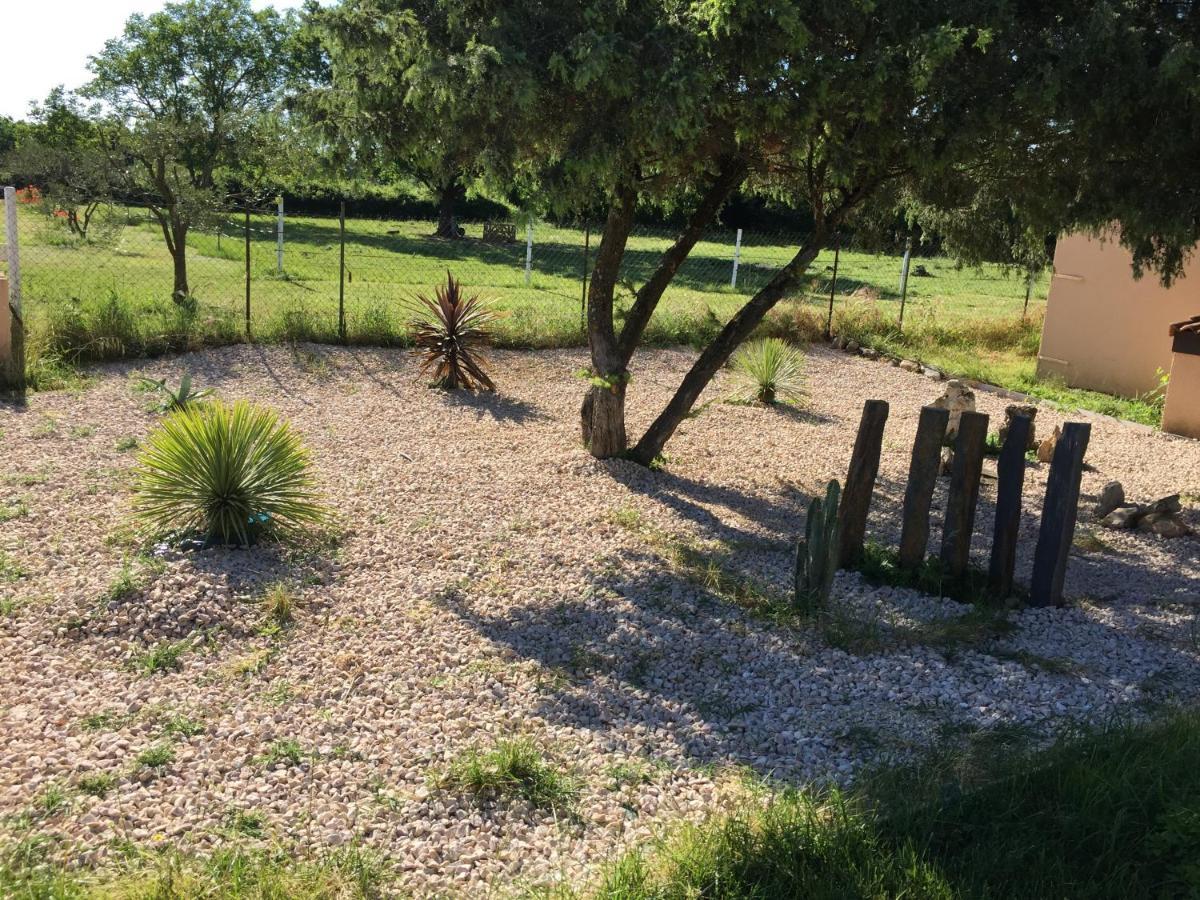 B&B Et Gite D'Ayran Saint-Quentin-la-Poterie Zewnętrze zdjęcie